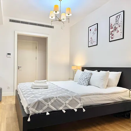 Taksim Petek * اسطنبول